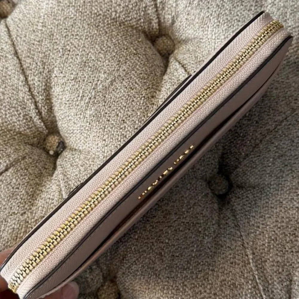 Michael Kors Soft Pink Leather Wallet‎